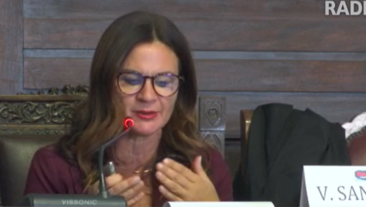 Violenza a scuola, Santarpia: oltre la cronaca e l'allarme - Valentina Santarpia, giornalista del Corriere della Sera, ha aperto e moderato il convegno “Violenza nelle scuole
