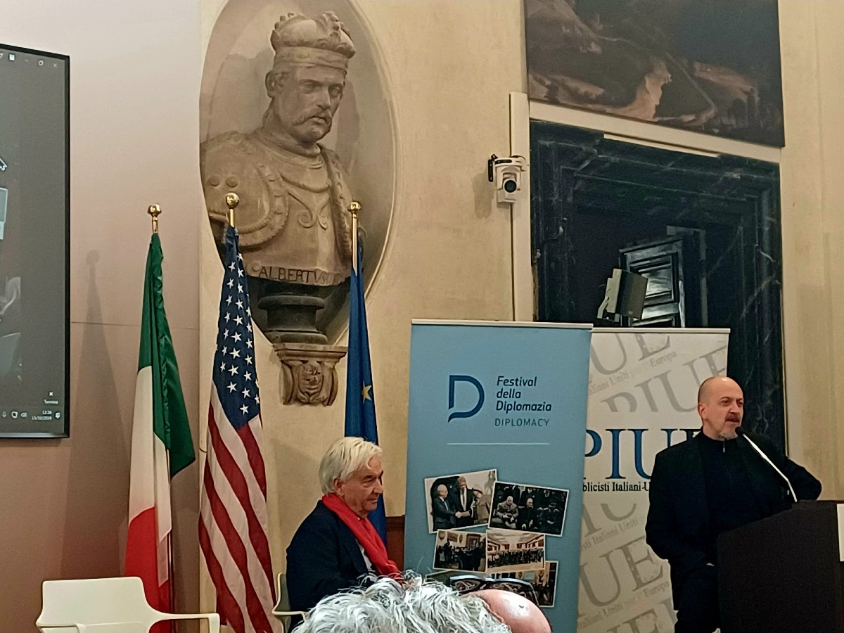 Spazio, potere e informazione: la nuova geopolitica orbitale che governa la Terra - Spazio, potere e informazione: la nuova geopolitica orbitale che governa la Terra