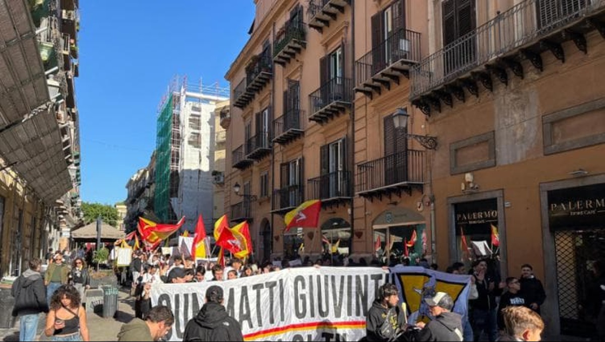 Le manifestazioni degli studenti. Astensione dal giudizio - 